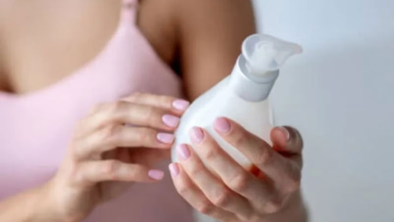 TOP 11 dung dịch vệ sinh phụ nữ bác sĩ khuyên dùng hàng ngày