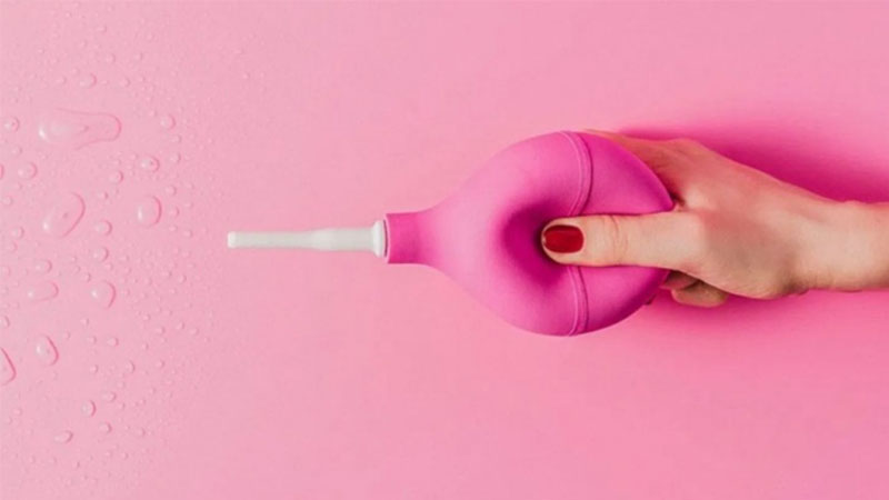 Dụng cụ thụt rửa âm đạo và những lưu ý khi sử dụng