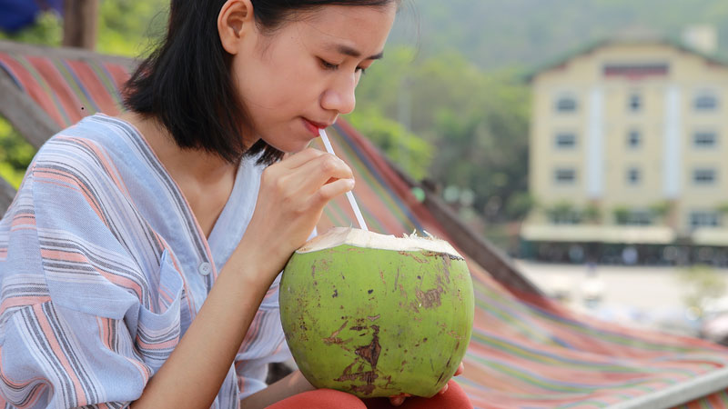 Quan hệ xong uống nước dừa có thai không?