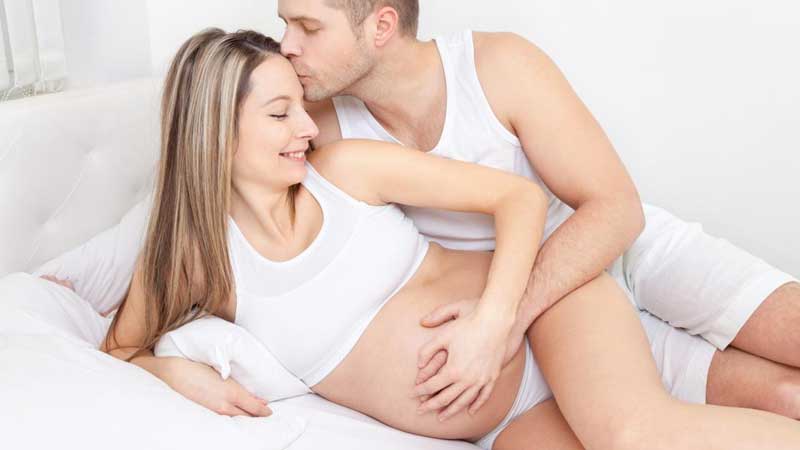 Quan hệ với vợ đang mang bầu.