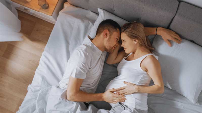 Quan hệ với vợ đang bầu.